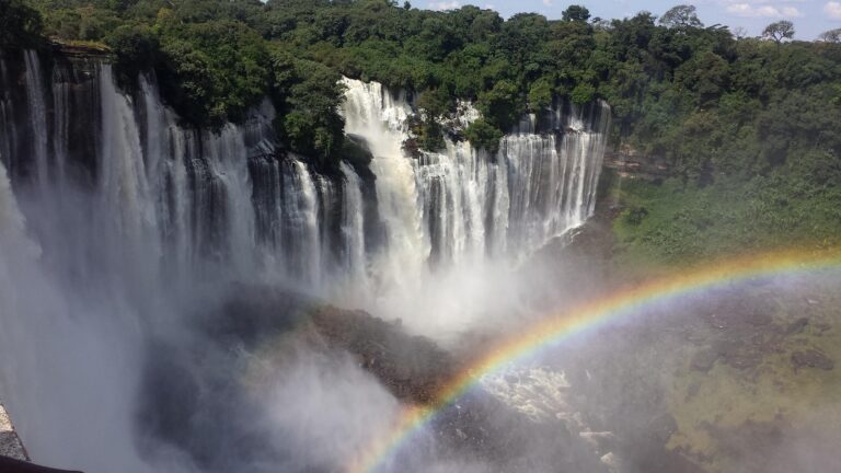 Cascada Kalandula din Angola