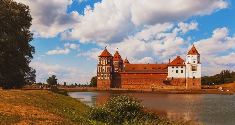 Castelul Mir din Belarus