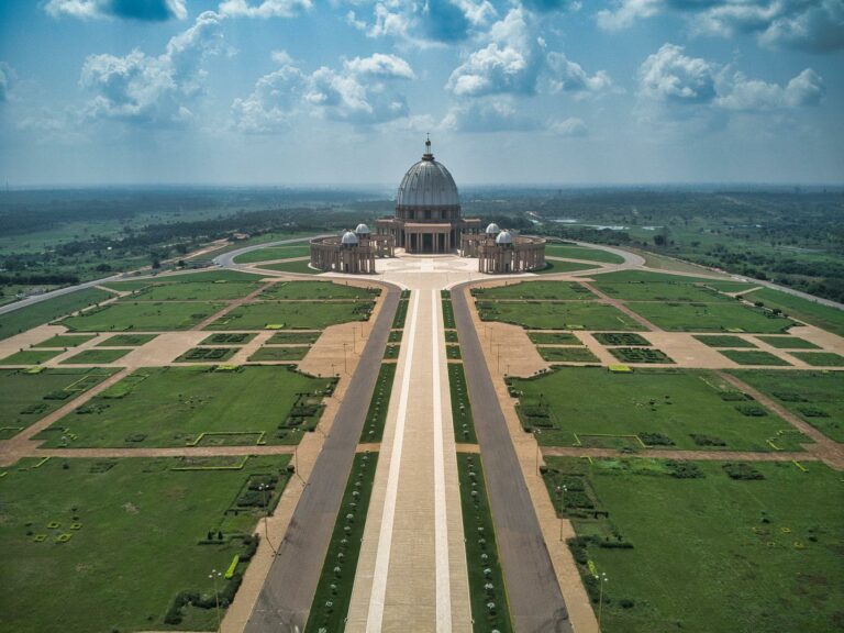 Bazilica Notre-Dame de la Paix din Yamoussoukro