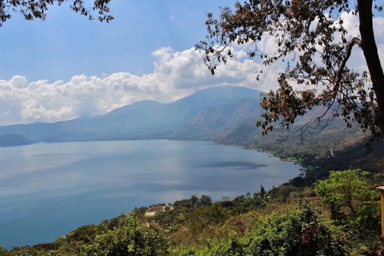 Imagine cu Laguna Coatepeque în El Salvador