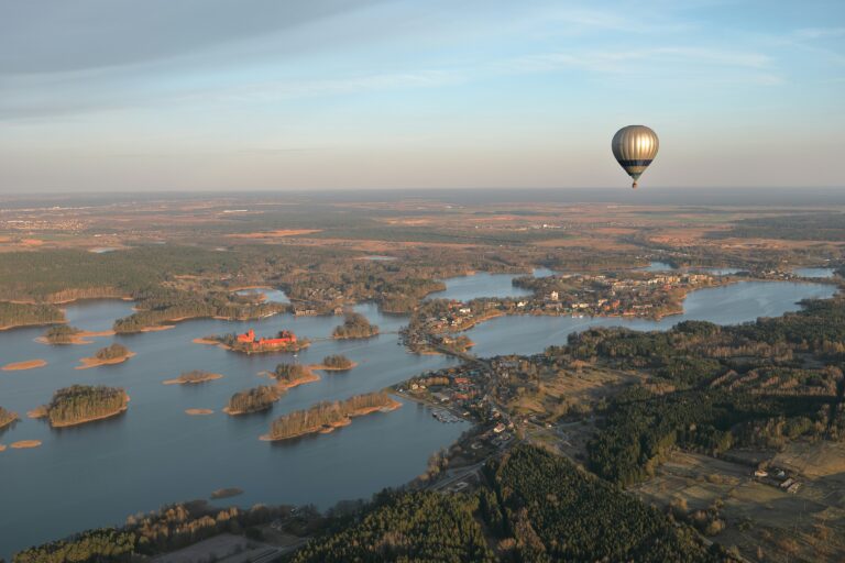 Castelul Trakai văzut din aer
