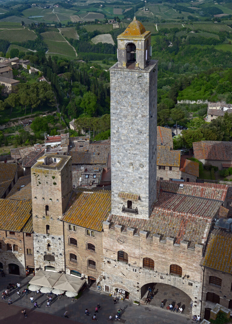 Le torri storiche di San Gimignano, Italia, viste dall'alto.